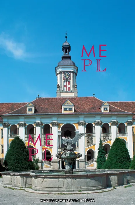 : Fountain in front of the West wing and the blowers tower : Fountain in front of the West wing and the blowers tower