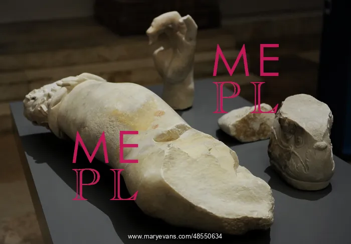 : Fragments from colossal emperor statues of Trajan and Hadria : Fragments from colossal emperor statues of Trajan and Hadria