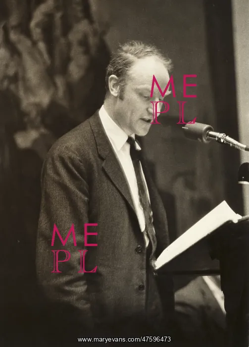 : Francis Crick, English Molecular Biologist : Francis Crick, English Molecular Biologist