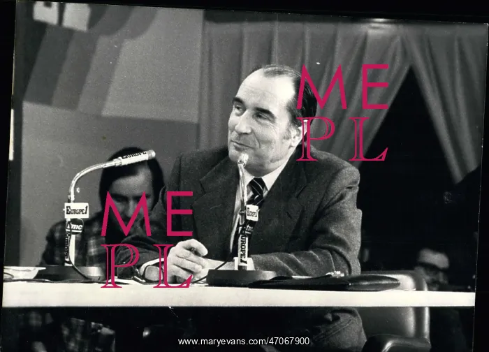 : Francois Mitterrand in debate with Chaban-Delmas : Francois Mitterrand in debate with Chaban-Delmas