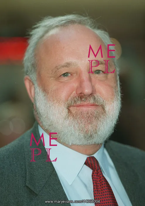  : Frank Dobson MP