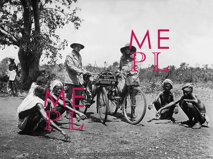 : Frank and Ernestine Hecker by bicycle in India, 1930 : Frank and Ernestine Hecker by bicycle in India, 1930