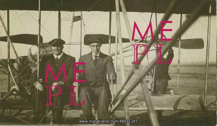 : Frank Hedges Butler and Wilbur Wright after the flight : Frank Hedges Butler and Wilbur Wright after the flight