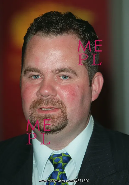  : Frank Roy MP