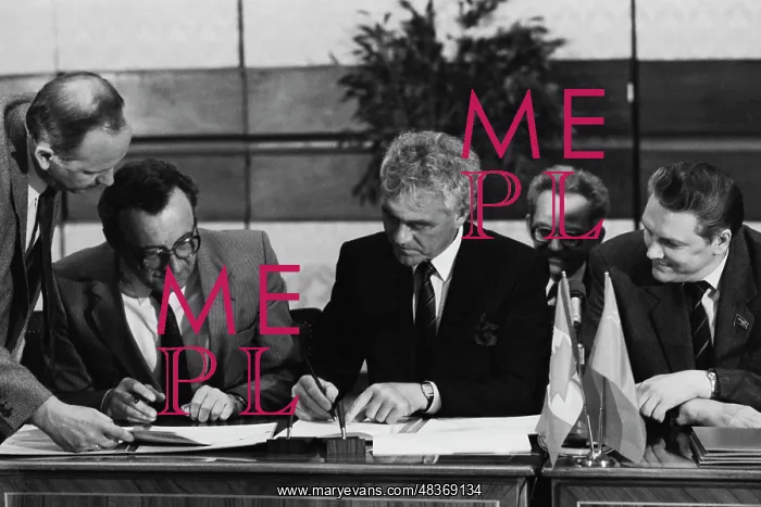 : Frank Stronach visits USSR : Frank Stronach visits USSR