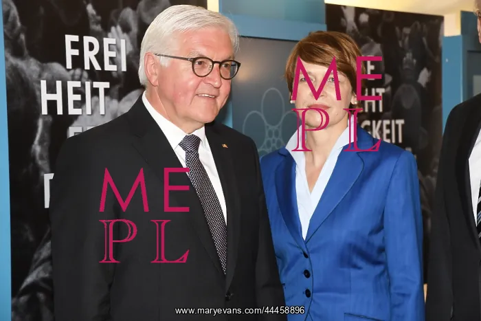 : Frank-Walter Steinmeier & Elke B&, xfc;denbender Frank-Walter : Frank-Walter Steinmeier & Elke B&, xfc;denbender Frank-Walter
