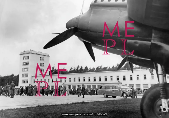 : Frankfurt am Main Airport, 1936 : Frankfurt am Main Airport, 1936