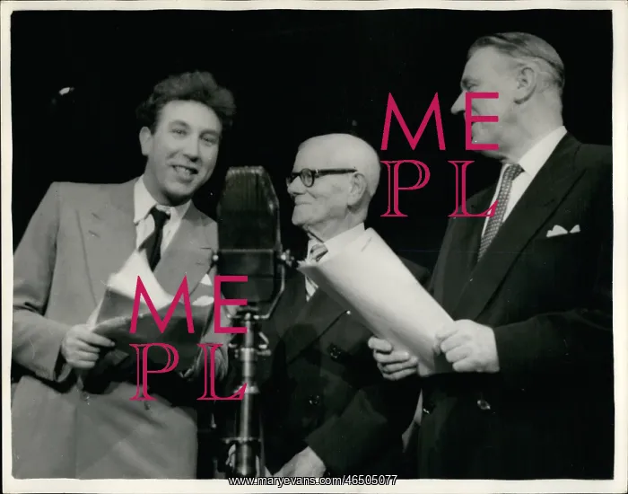 : Frankie Howerd, Fred Russell and Val Parnell in show : Frankie Howerd, Fred Russell and Val Parnell in show