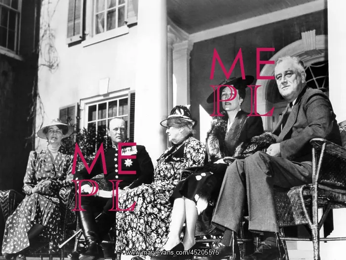 : Franklin D. Roosevelt entertained Crown ? : Franklin D. Roosevelt entertained Crown ?