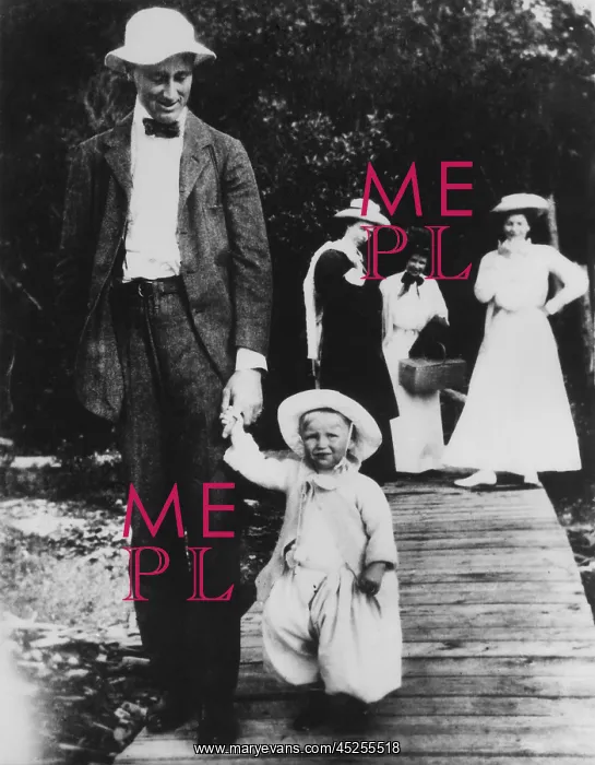 : Franklin D. Roosevelt with his first child, Anna : Franklin D. Roosevelt with his first child, Anna