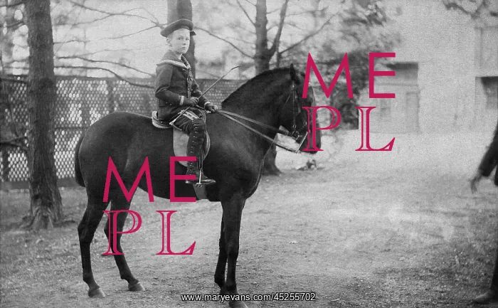: Franklin D. Roosevelt riding Debbie, his first : Franklin D. Roosevelt riding Debbie, his first