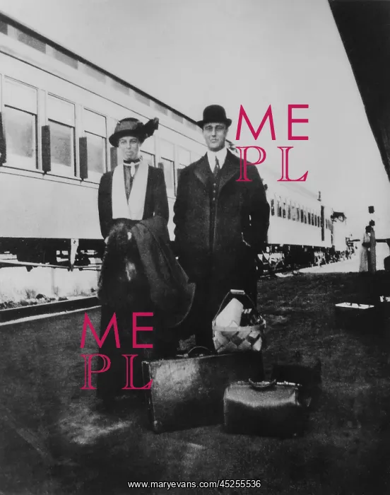 : Franklin and Eleanor Roosevelt at a train station : Franklin and Eleanor Roosevelt at a train station