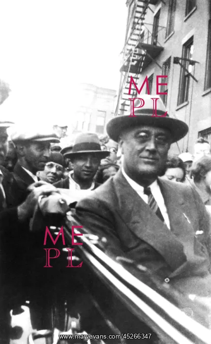 : Franklin Roosevelt campaigns in the mid-term elections : Franklin Roosevelt campaigns in the mid-term elections