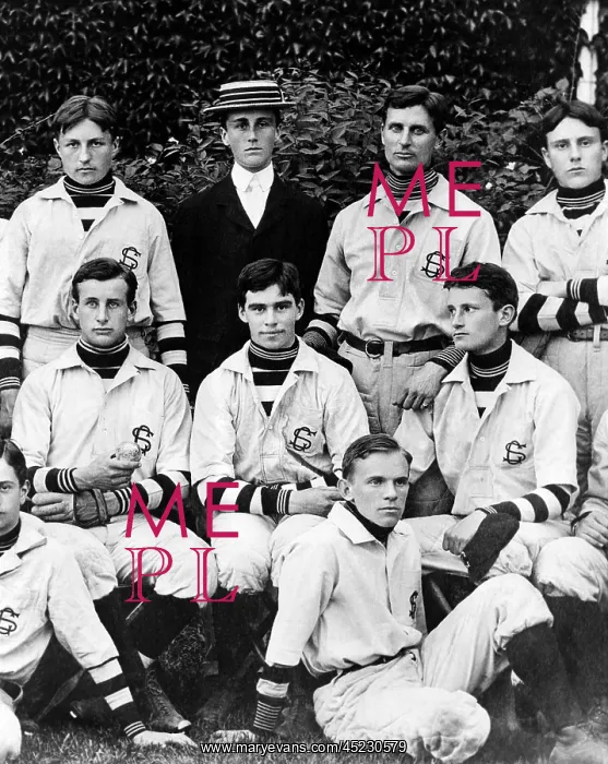 : Franklin Roosevelt with his school baseball ? : Franklin Roosevelt with his school baseball ?