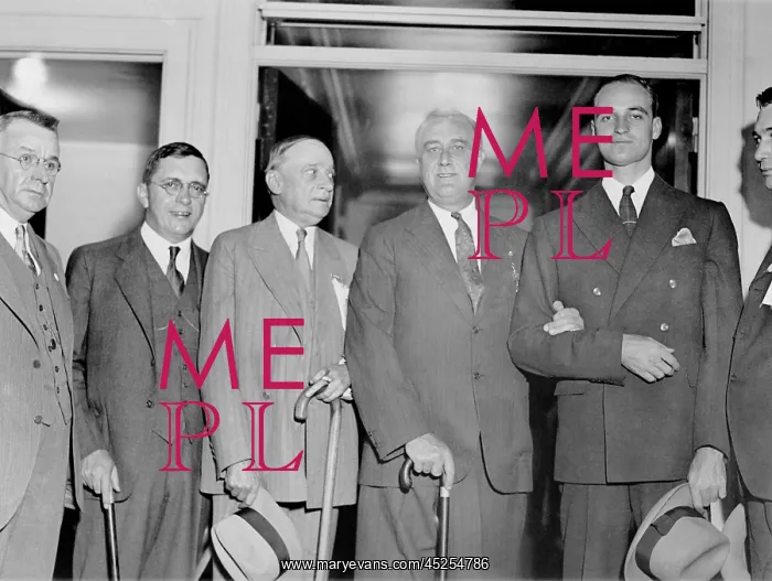 : Franklin Roosevelt stands with politicians, and : Franklin Roosevelt stands with politicians, and