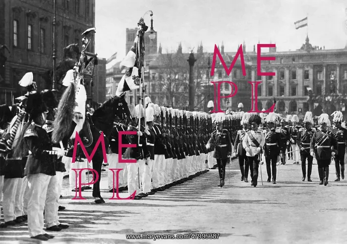 : Franz Joseph I. during his Berlin visit strides together : Franz Joseph I. during his Berlin visit strides together