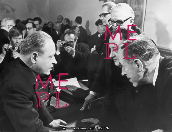  : Franz Olah at court