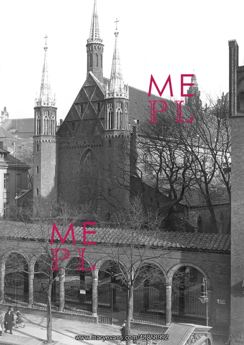 : The Franziskaner-Klosterkirche in Berlin, 1927 : The Franziskaner-Klosterkirche in Berlin, 1927
