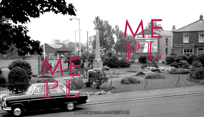  : Freckleton, War Memorial c1960