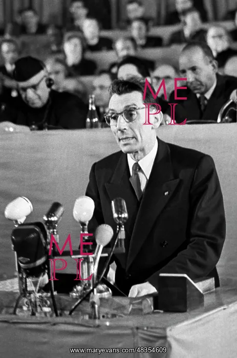 : Frederic Joliot-Curie, 1952 : Frederic Joliot-Curie, 1952