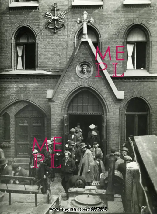 : Free food for the unemployed, 1930 : Free food for the unemployed, 1930
