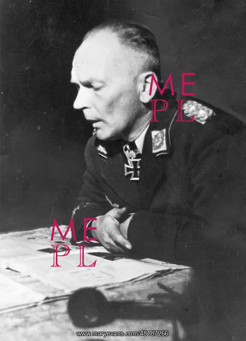 : Freiherr Wolfram von Richthofen, 1942 : Freiherr Wolfram von Richthofen, 1942