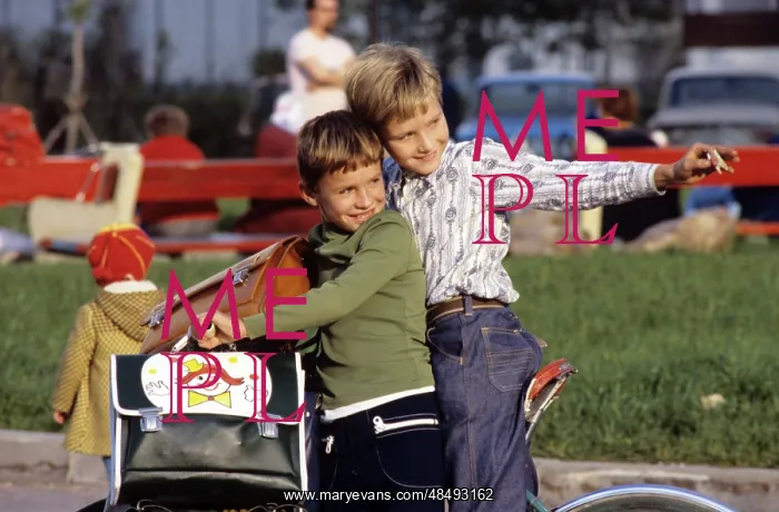 : Freinds, 1981 : Freinds, 1981