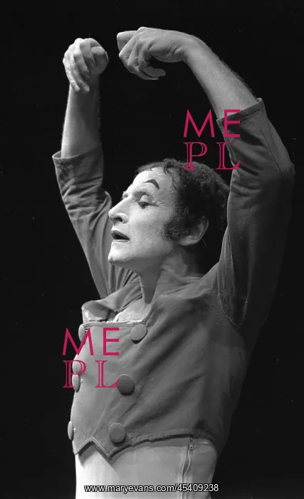 : French actor and mime Marcel Marceau : French actor and mime Marcel Marceau
