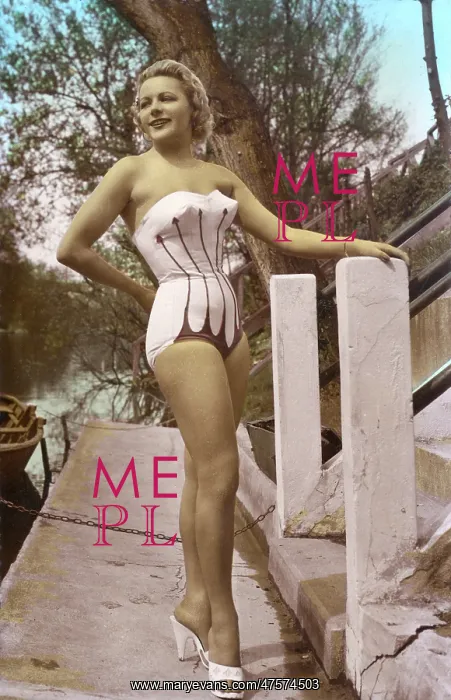 : French blonde bombshell pin up girl : French blonde bombshell pin up girl