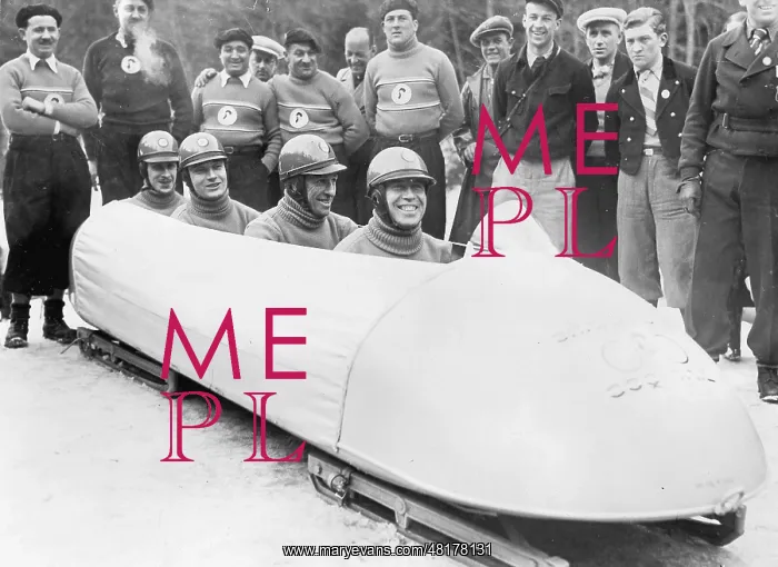 : The French bobsled Champagne Coq-Tail at the Olympic games : The French bobsled Champagne Coq-Tail at the Olympic games