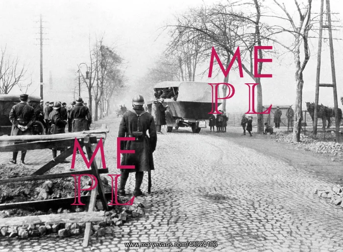 : French border controls in the occupied Ruhr area, 1923 : French border controls in the occupied Ruhr area, 1923