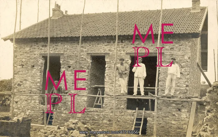 : FRENCH BUILDERS : FRENCH BUILDERS