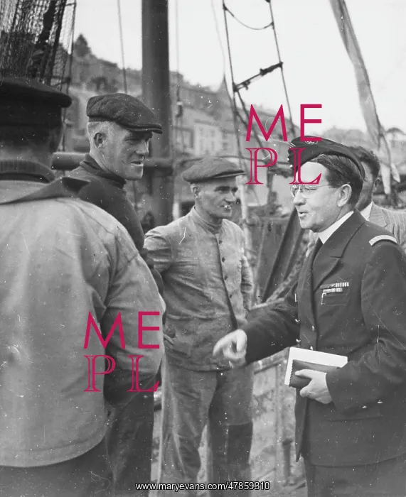 : French chaplain WWII : French chaplain WWII