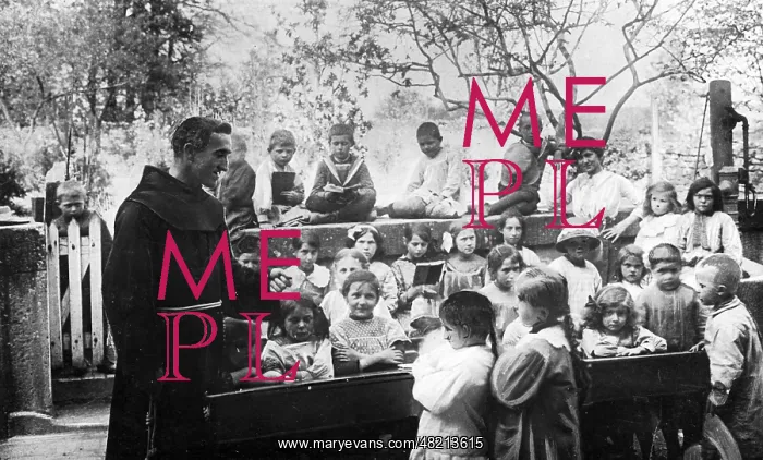 : French children during a school lesson, 1915 : French children during a school lesson, 1915