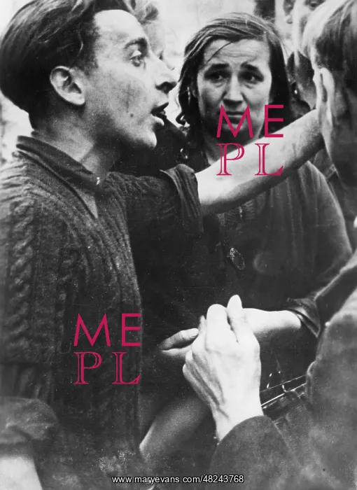 : French civilians during the fights in Normandy, 1944 : French civilians during the fights in Normandy, 1944