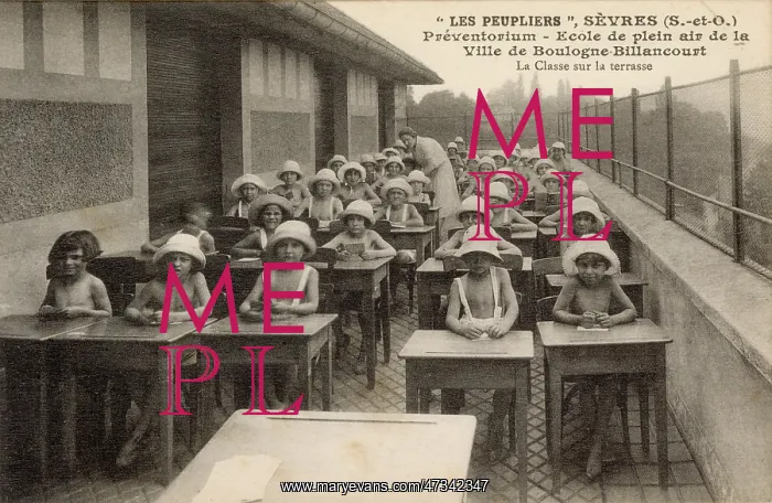 : FRENCH CLASSROOM C1920 : FRENCH CLASSROOM C1920