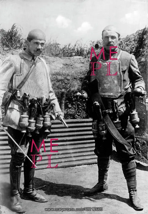 : French grenadiers, 1915 : French grenadiers, 1915