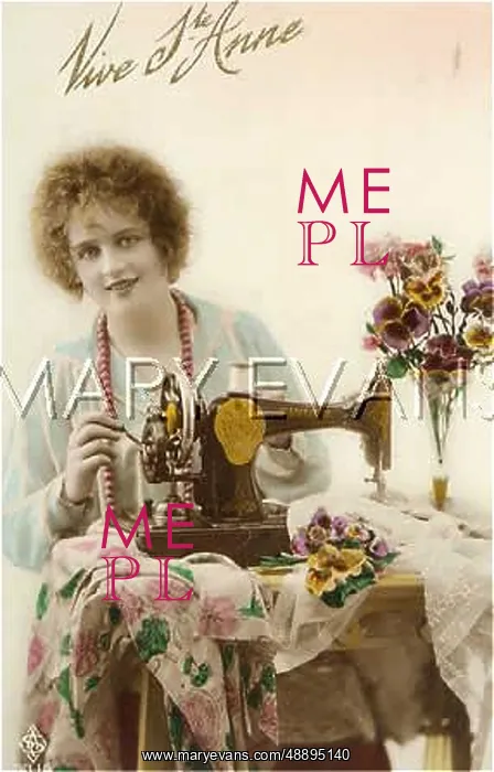 : FRENCH HOUSEWIFE / SINGER : FRENCH HOUSEWIFE / SINGER