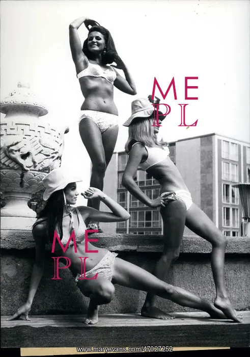 : Three French models in bathing suits : Three French models in bathing suits