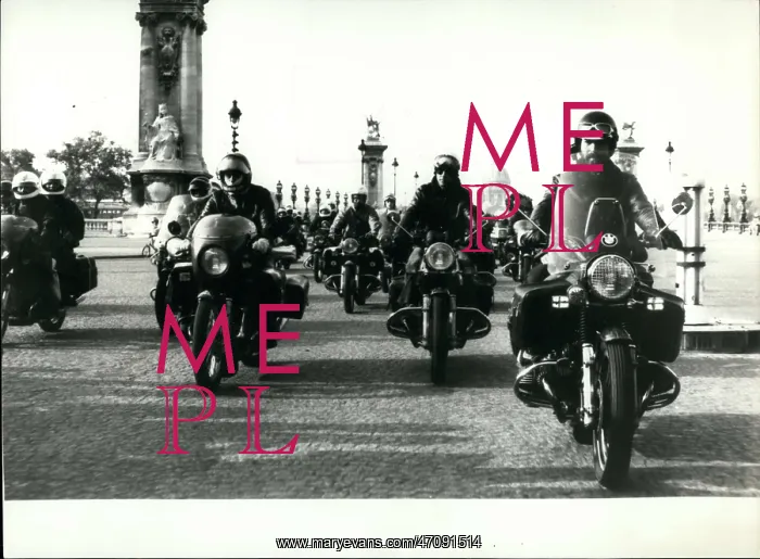 : French Motorcyclists Leaving for the Pyramids of Egypt : French Motorcyclists Leaving for the Pyramids of Egypt
