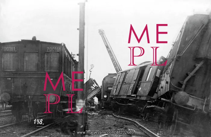 : French occupy the Ruhr area: trains after collision : French occupy the Ruhr area: trains after collision