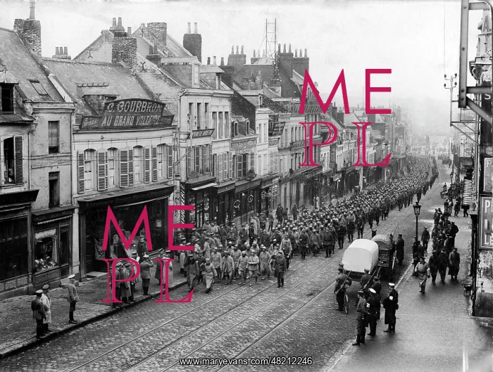 : French prisoners at the Western Front, 1916 : French prisoners at the Western Front, 1916