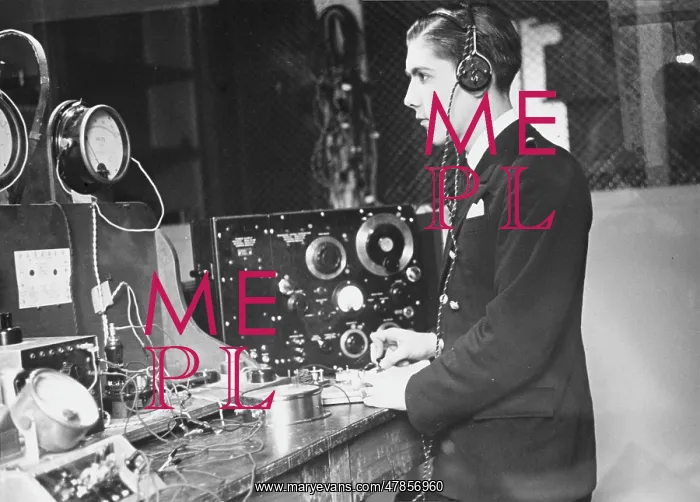 : French radio operator training WWII : French radio operator training WWII