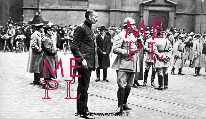 : French soldiers in Essen, 1923 : French soldiers in Essen, 1923