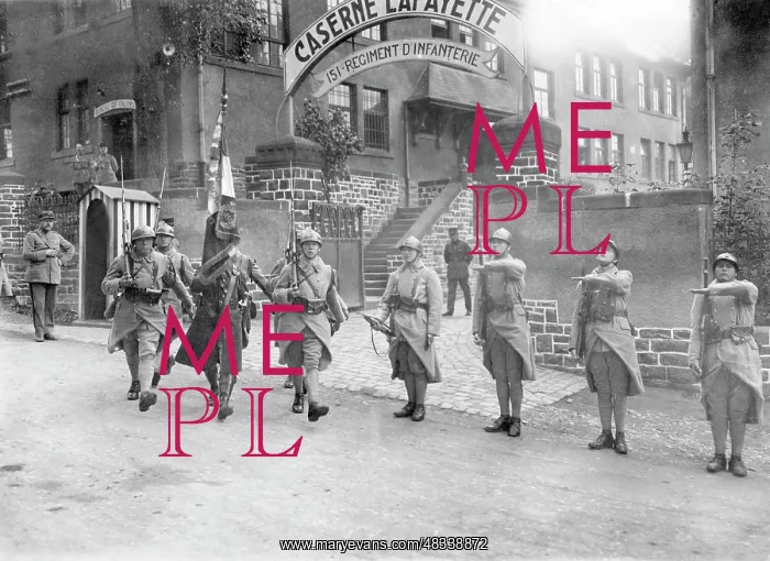: French soldiers leave their barracks in Mainz, 1929 : French soldiers leave their barracks in Mainz, 1929