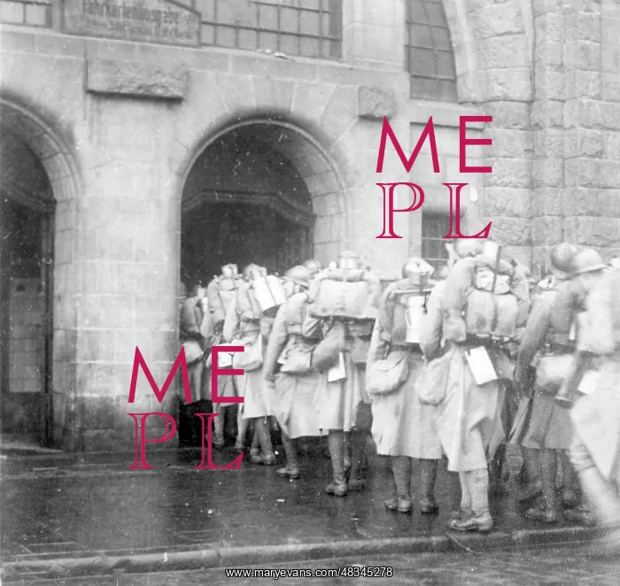 : French soldiers leave Dortmund, 1925 : French soldiers leave Dortmund, 1925