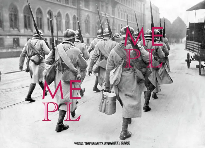 : French soldiers leaving the occupation zone : French soldiers leaving the occupation zone