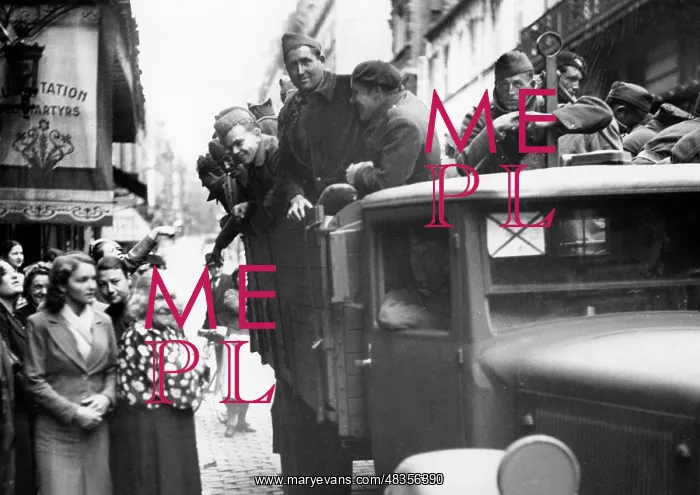 : French troops after the demobilization, 1940 : French troops after the demobilization, 1940