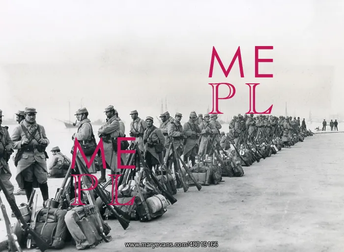 : French troops on quayside, Salonika, WW1 : French troops on quayside, Salonika, WW1