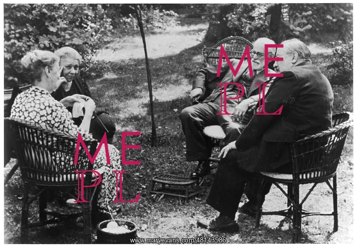 : FREUD & FAMILY / 1937 / 52C : FREUD & FAMILY / 1937 / 52C